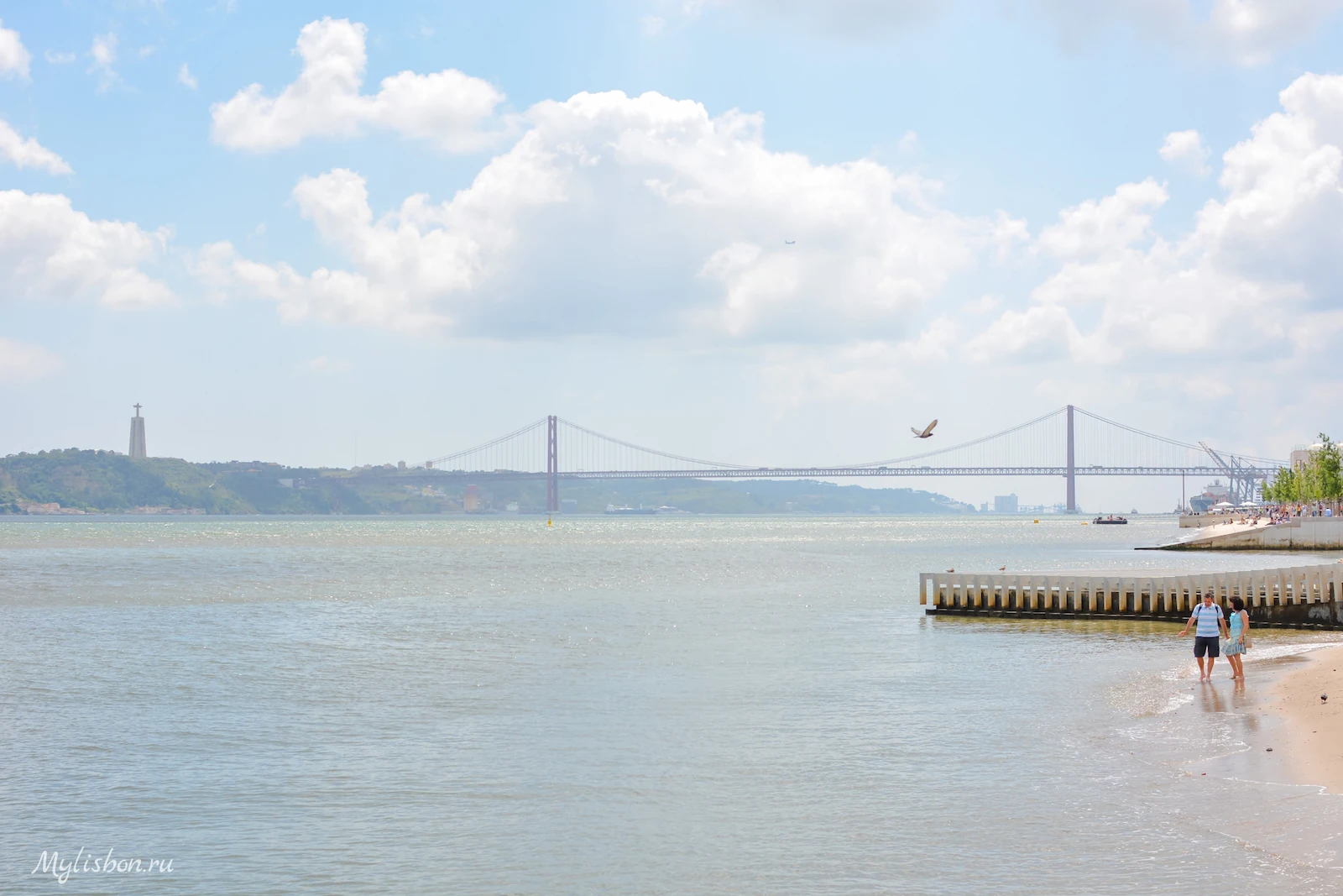 Uma pausa junto ao Tejo.